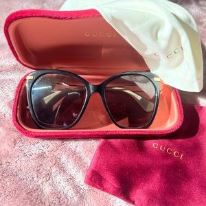 Women’s Gucci sunglasses